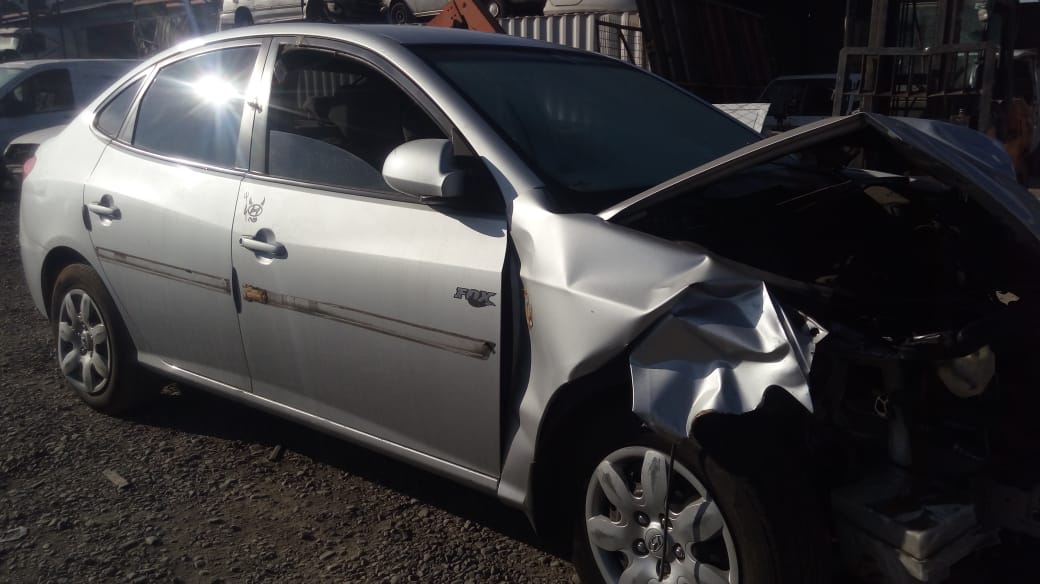  Hyundai ELANTRA 2009    EN DESARME